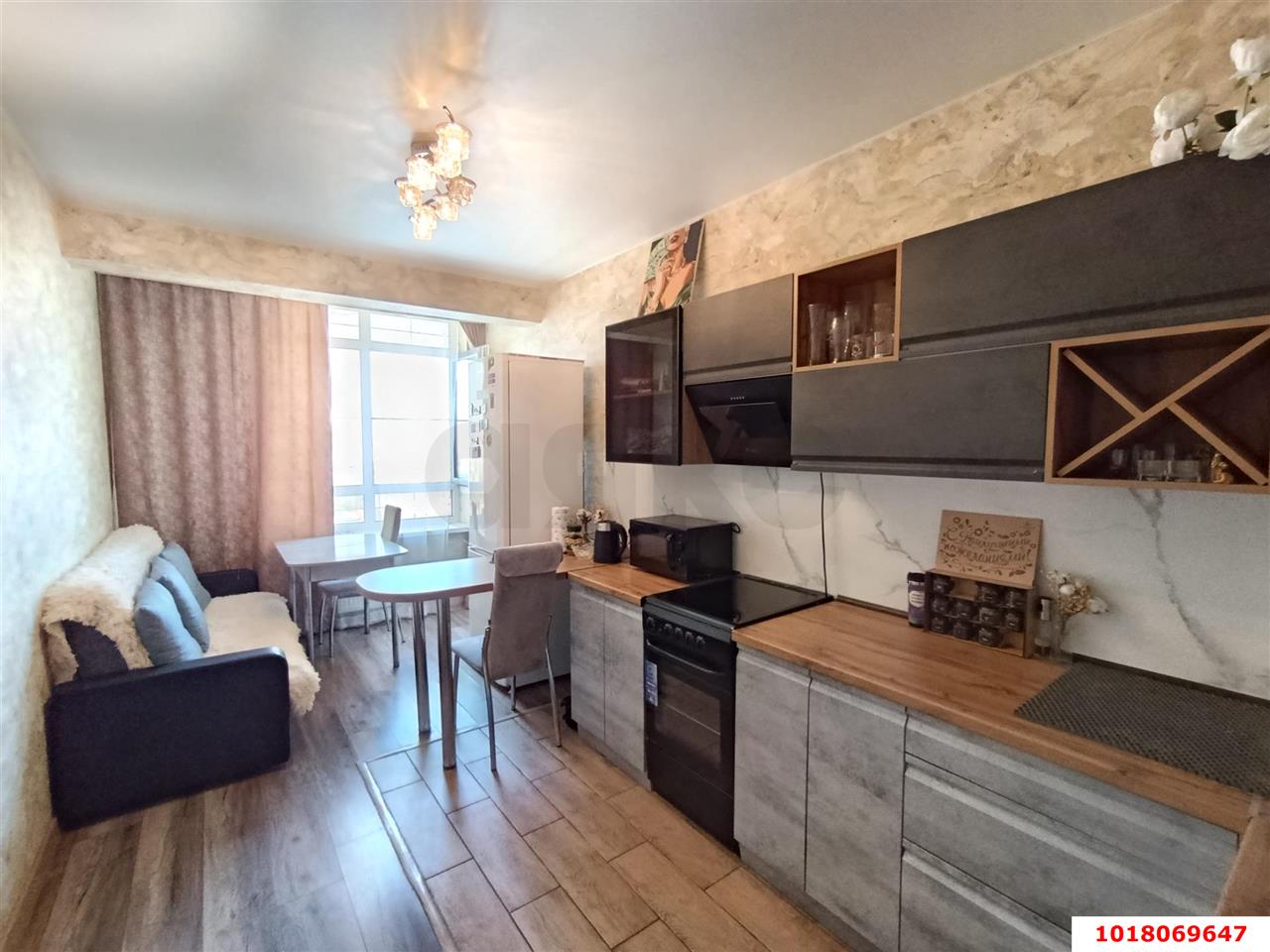 Фото №1: 1-комнатная квартира <span class="whitespace-nowrap">50 м²</span>, <span class="whitespace-nowrap">12/16 эт.</span> - Краснодар, Прикубанский внутригородской округ, мкр. 9-й километр, ул. Ярославская, 113к1