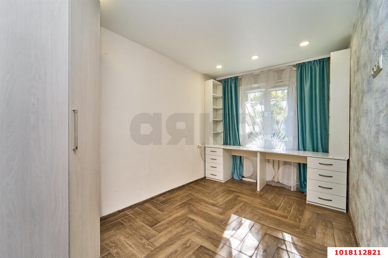 Фото №5: 3-комнатная квартира <span class="whitespace-nowrap">60 м²</span>, <span class="whitespace-nowrap">1/5 эт.</span> - Краснодар, Центральный внутригородской округ, мкр. Завод Измерительных Приборов, ул. Колхозная, 63
