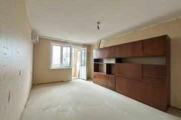 Фото №1: 1-комнатная квартира <span class="whitespace-nowrap">34 м²</span>, <span class="whitespace-nowrap">10/12 эт.</span> - Краснодар, мкр. Комсомольский, ул. 30-й Иркутской Дивизии, 9/2