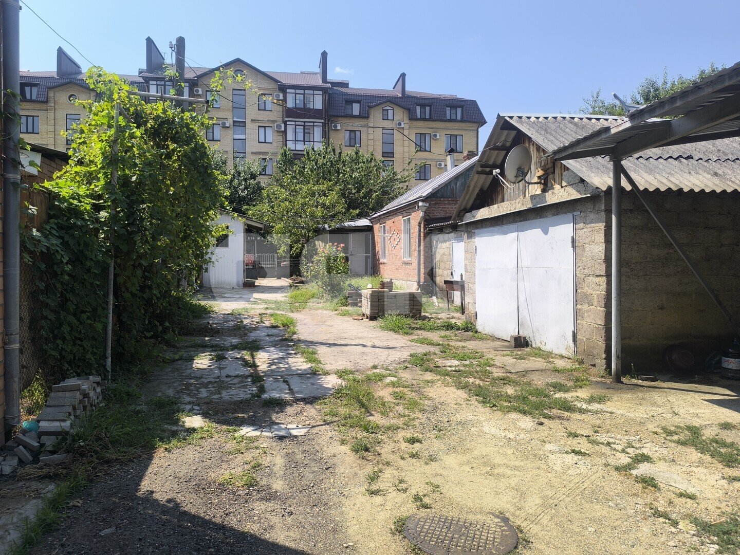 Фото №13: Дом <span class="whitespace-nowrap">96 м²</span> <span class="whitespace-nowrap">+ 6.12 сот.</span>, <span class="whitespace-nowrap">1 эт.</span> - Армавир, мкр. Оптика, ул. Розы Люксембург, 98