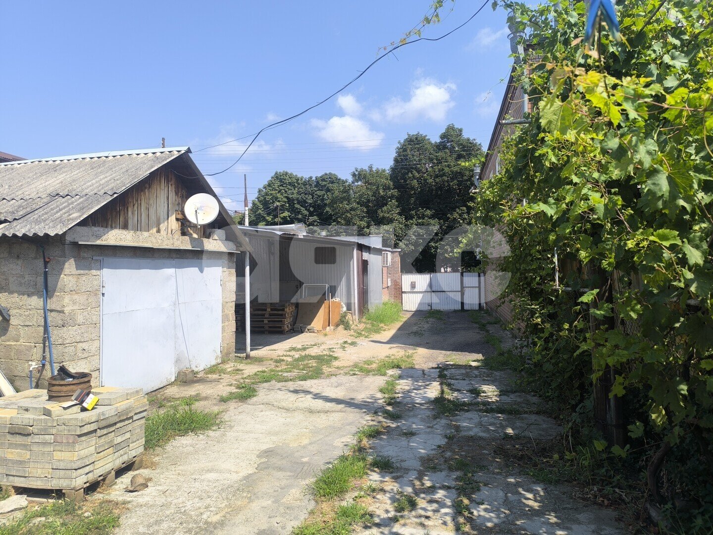 Фото №10: Дом <span class="whitespace-nowrap">96 м²</span> <span class="whitespace-nowrap">+ 6.12 сот.</span>, <span class="whitespace-nowrap">1 эт.</span> - Армавир, мкр. Оптика, ул. Розы Люксембург, 98