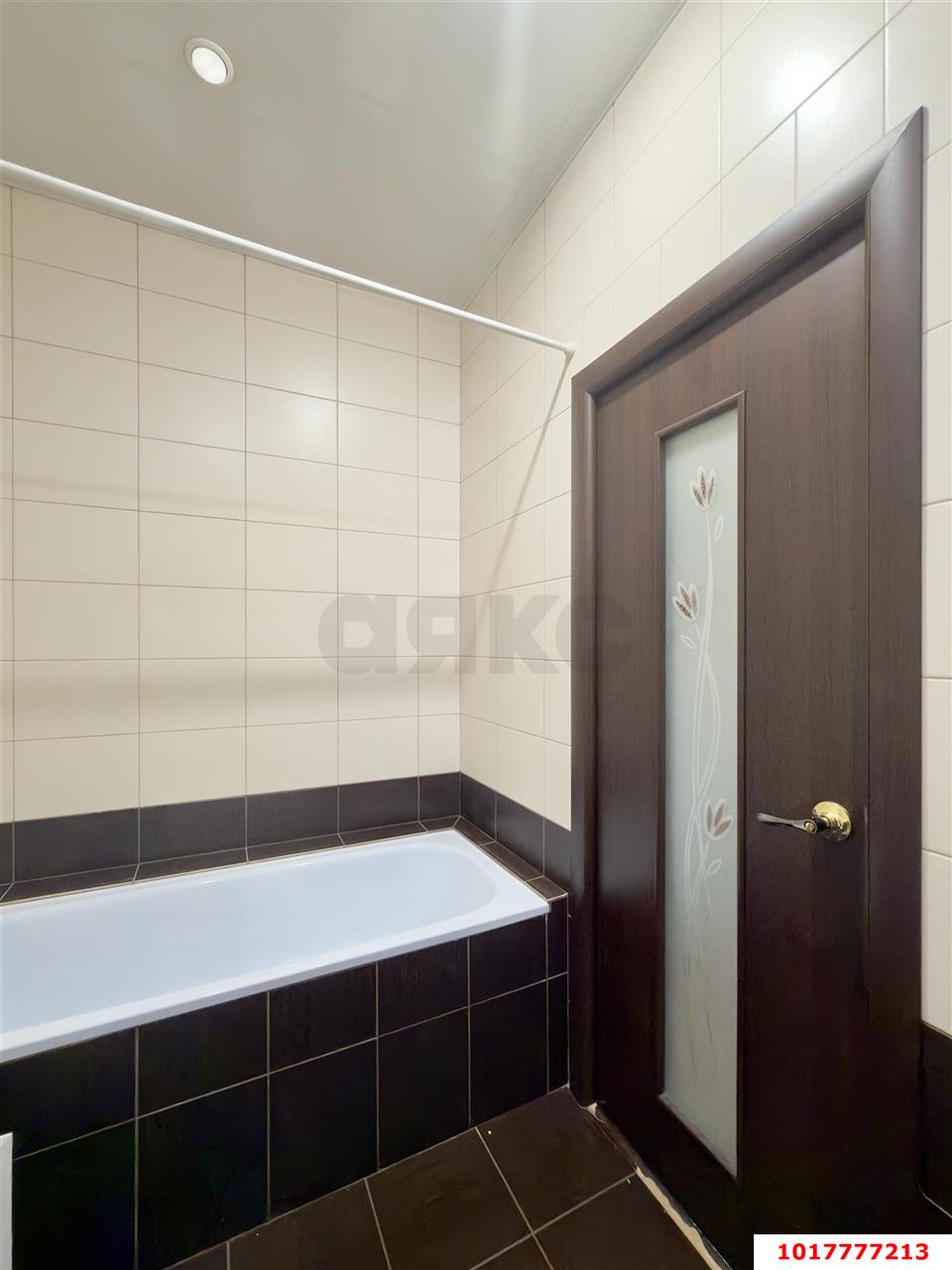 Фото №11: 1-комнатная квартира <span class="whitespace-nowrap">52 м²</span>, <span class="whitespace-nowrap">12/17 эт.</span> - Краснодар, Прикубанский внутригородской округ, Фестивальный, мкр. Солнечный, ул. Архитектора Ишунина, 9/1
