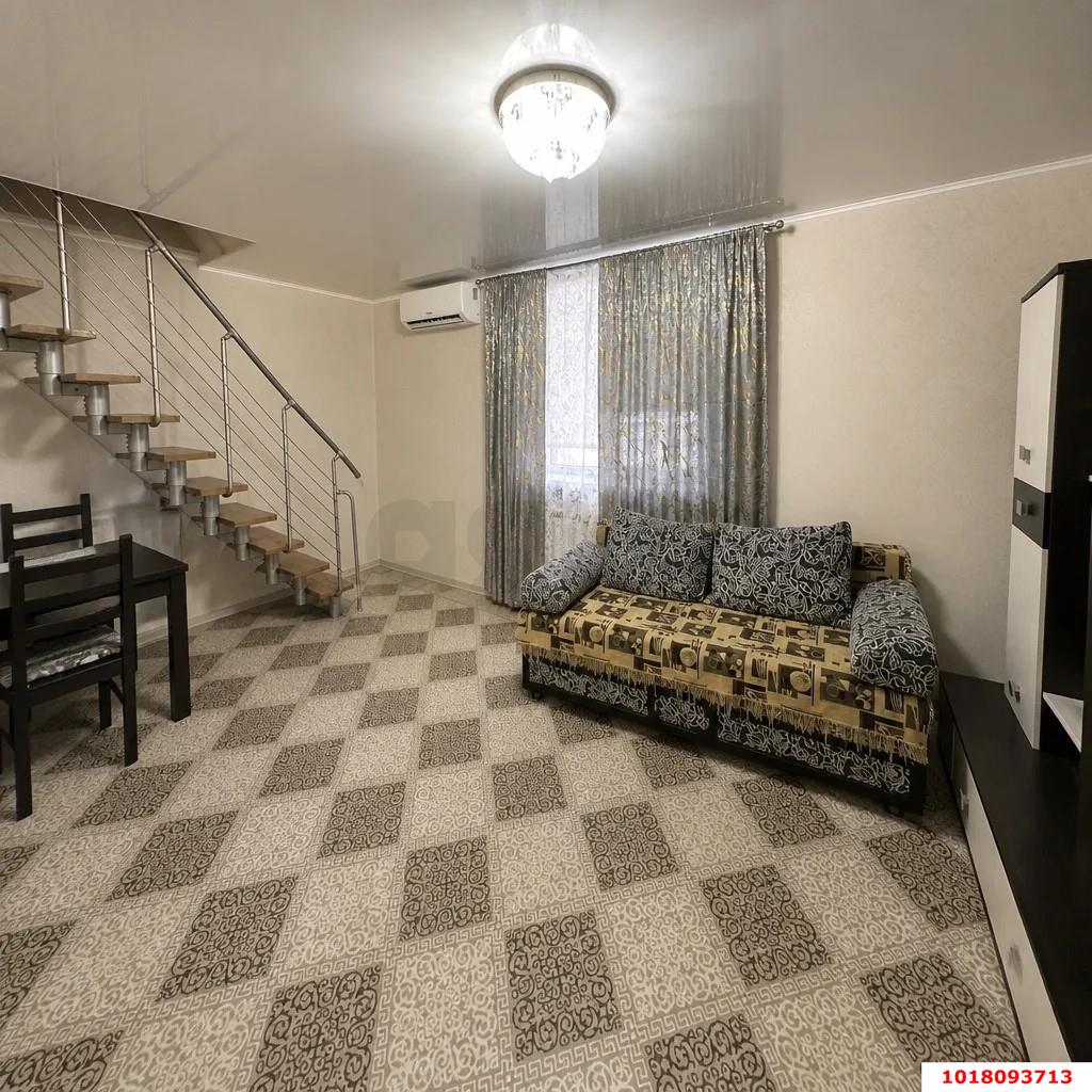 Фото №2: 3-комнатная квартира <span class="whitespace-nowrap">54 м²</span>, <span class="whitespace-nowrap">2/2 эт.</span> - Краснодар, мкр. Западный внутригородской округ, ул. Гагарина, 248