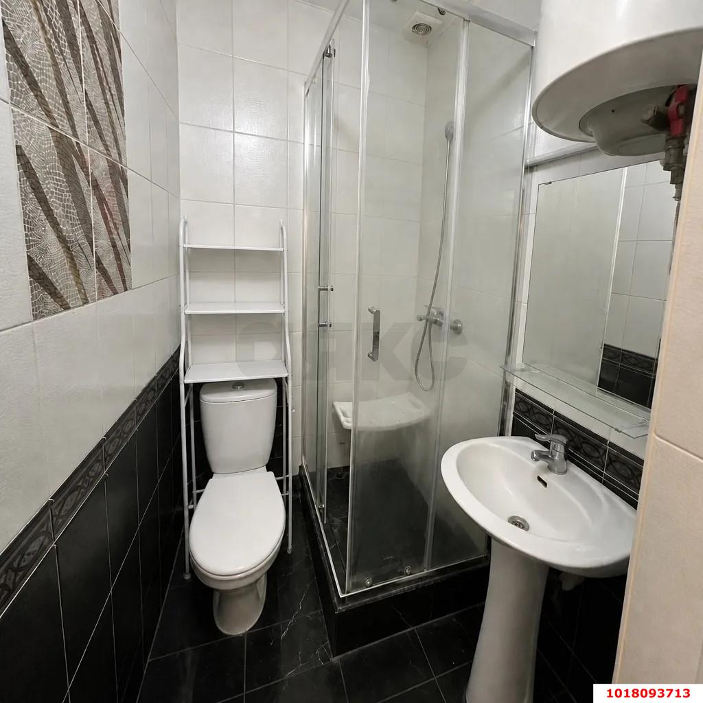Фото №3: 3-комнатная квартира <span class="whitespace-nowrap">54 м²</span>, <span class="whitespace-nowrap">2/2 эт.</span> - Краснодар, мкр. Западный внутригородской округ, ул. Гагарина, 248