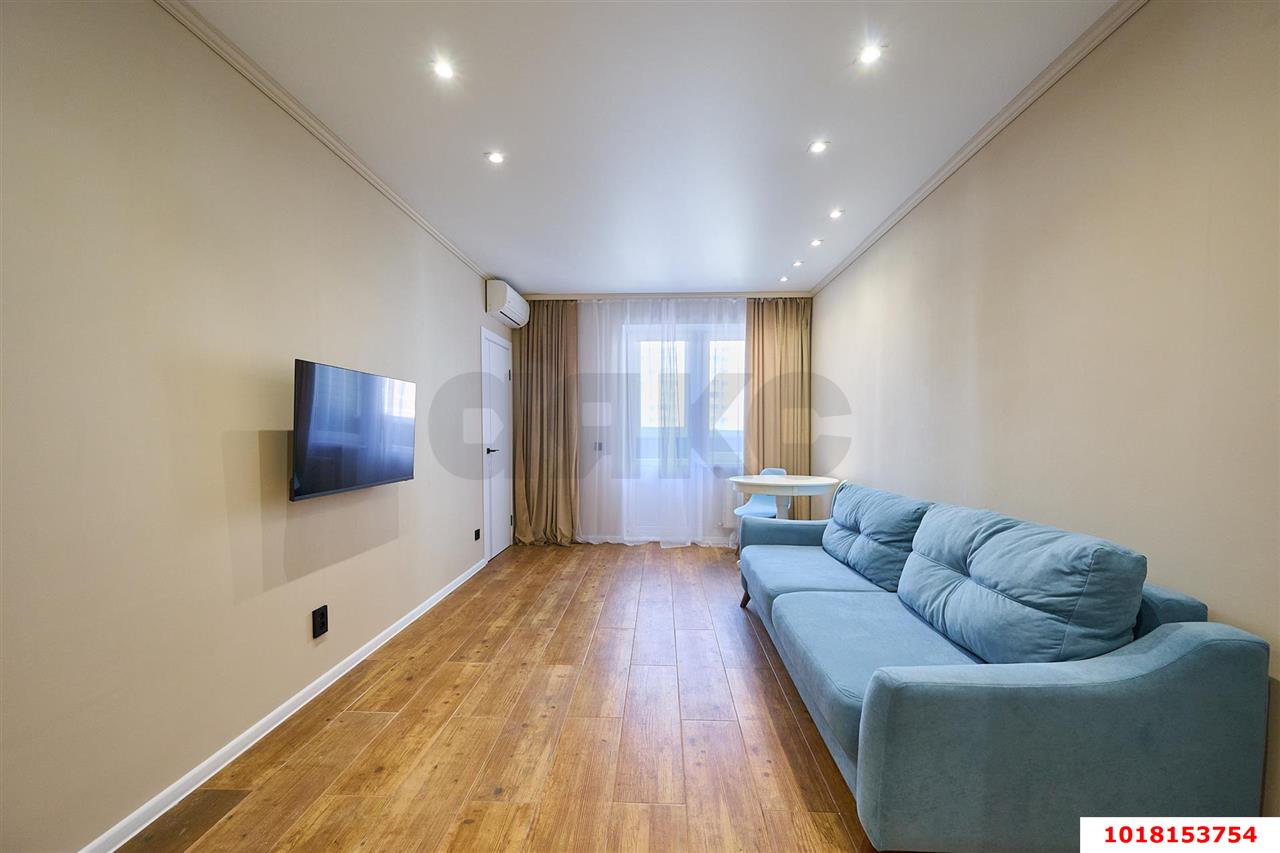 Фото №3: 1-комнатная квартира <span class="whitespace-nowrap">51 м²</span>, <span class="whitespace-nowrap">4/10 эт.</span> - Краснодар, Прикубанский внутригородской округ, Россинского, мкр. жилой комплекс Инсити, ул. Командорская, 5/2