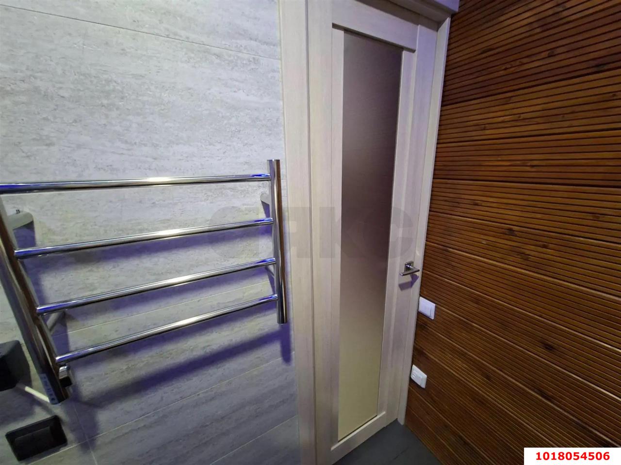 Фото №9: 1-комнатная квартира <span class="whitespace-nowrap">50 м²</span>, <span class="whitespace-nowrap">7/16 эт.</span> - Краснодар, Прикубанский внутригородской округ, мкр. Краевая Клиническая Больница, ул. Восточно-Кругликовская, 76/3