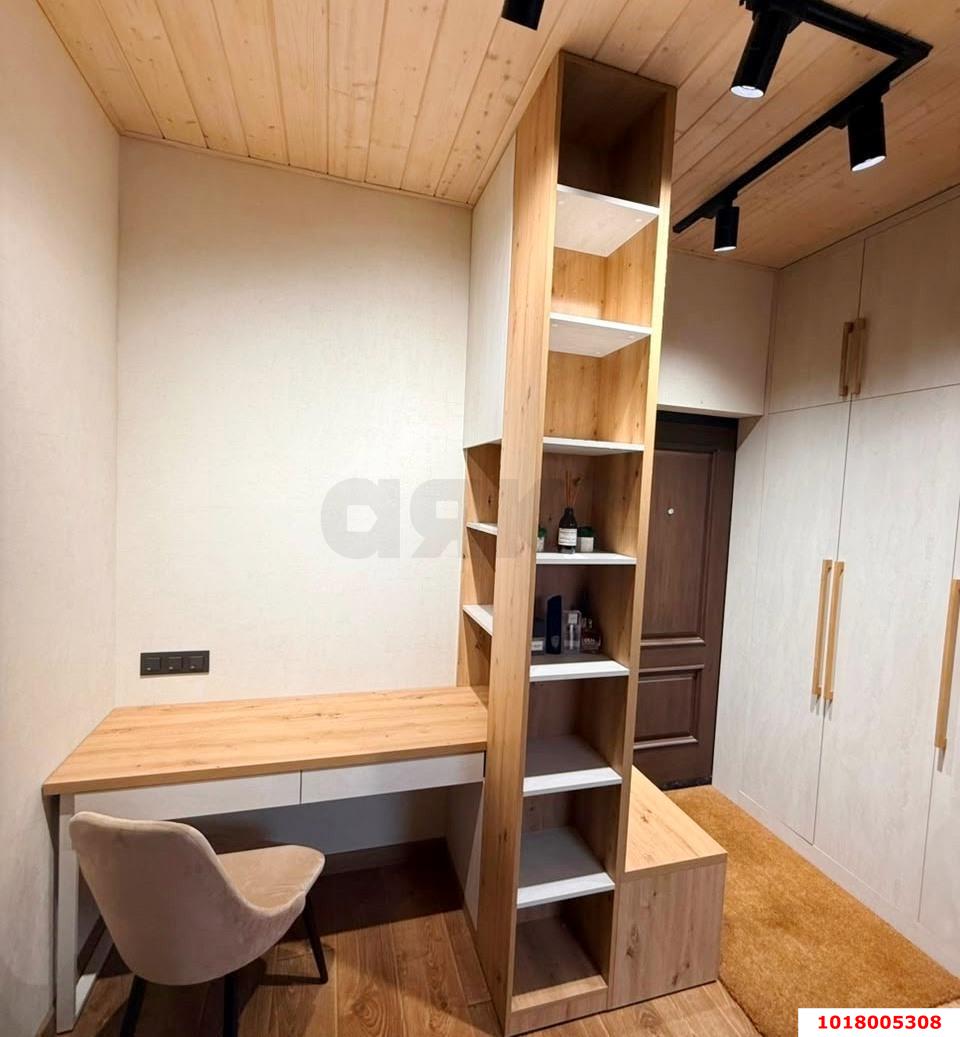 Фото №8: Студия <span class="whitespace-nowrap">27 м²</span>, <span class="whitespace-nowrap">3/3 эт.</span> - Краснодар, Прикубанский внутригородской округ, мкр. Фестивальный, ул. Сергея Михалёва, 2А
