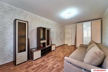 Фото №1: 2-комнатная квартира <span class="whitespace-nowrap">65 м²</span>, <span class="whitespace-nowrap">9/23 эт.</span> - Краснодар, мкр. Восточно-Кругликовский, ул. Героев-Разведчиков, 21/2