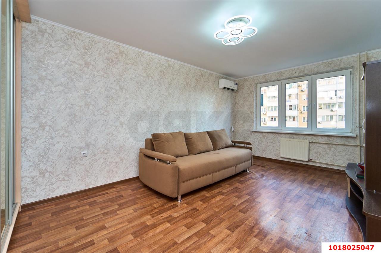 Фото №2: 2-комнатная квартира <span class="whitespace-nowrap">71 м²</span>, <span class="whitespace-nowrap">9/23 эт.</span> - Краснодар, Прикубанский внутригородской округ, мкр. Восточно-Кругликовский, ул. Героев-Разведчиков, 21/2
