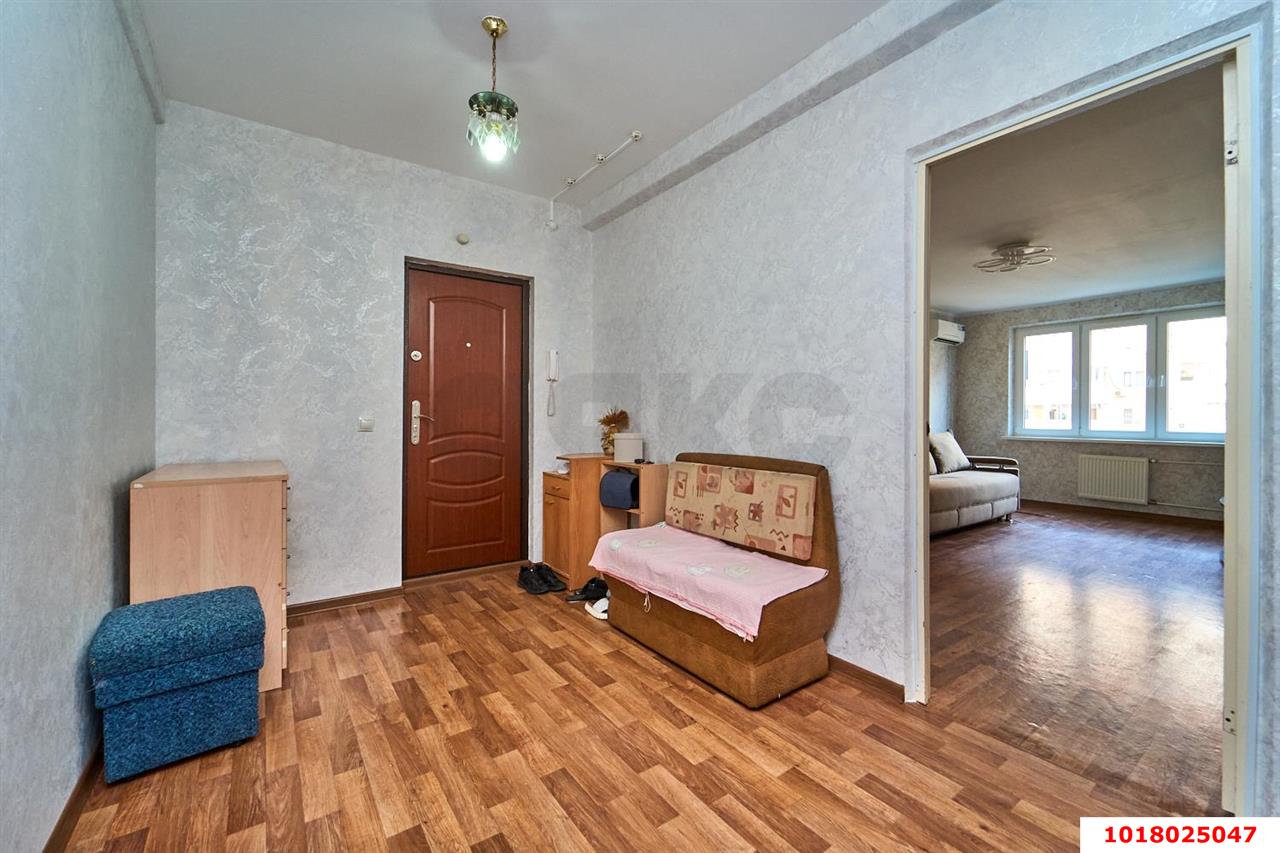 Фото №10: 2-комнатная квартира <span class="whitespace-nowrap">71 м²</span>, <span class="whitespace-nowrap">9/23 эт.</span> - Краснодар, Прикубанский внутригородской округ, мкр. Восточно-Кругликовский, ул. Героев-Разведчиков, 21/2