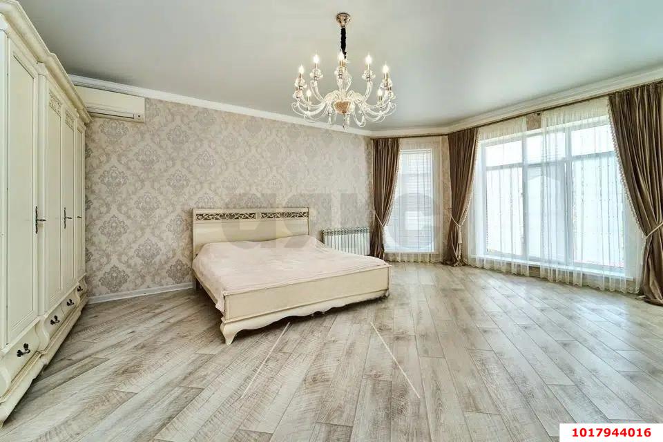 Фото №10: Дом <span class="whitespace-nowrap">150 м²</span> <span class="whitespace-nowrap">+ 4 сот.</span>, <span class="whitespace-nowrap">2 эт.</span> - Краснодар, Прикубанский внутригородской округ, мкр. Парковый, пр-д 1-й Звенигородский, 6