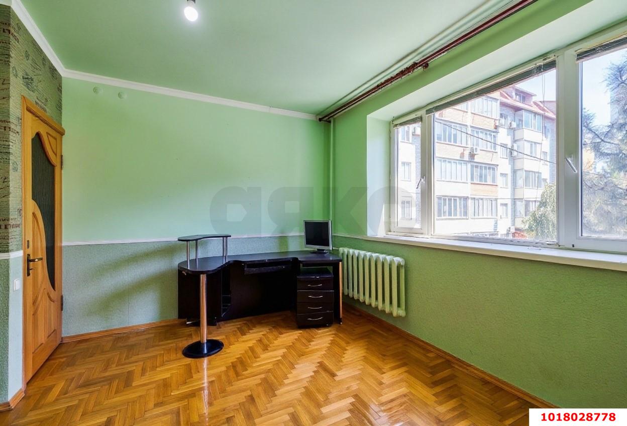 Фото №14: 3-комнатная квартира <span class="whitespace-nowrap">121 м²</span>, <span class="whitespace-nowrap">2/6 эт.</span> - Краснодар, Прикубанский внутригородской округ, Школьный, Круглик, мкр. Табачная Фабрика, ул. Академика Пустовойта, 16