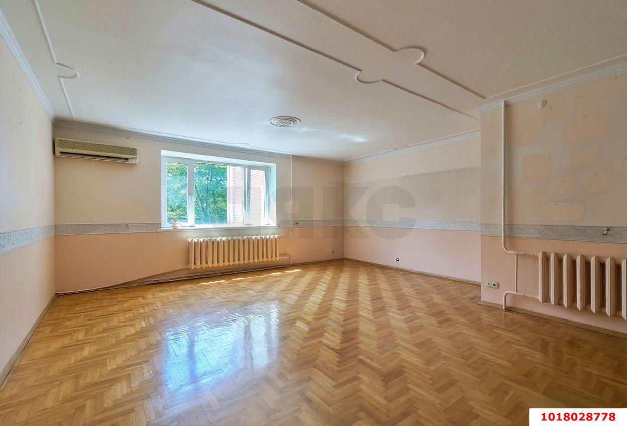 Фото №6: 3-комнатная квартира <span class="whitespace-nowrap">121 м²</span>, <span class="whitespace-nowrap">2/6 эт.</span> - Краснодар, Прикубанский внутригородской округ, Школьный, Круглик, мкр. Табачная Фабрика, ул. Академика Пустовойта, 16