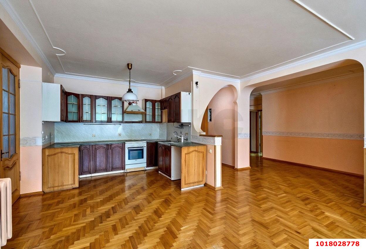 Фото №2: 3-комнатная квартира <span class="whitespace-nowrap">121 м²</span>, <span class="whitespace-nowrap">2/6 эт.</span> - Краснодар, Прикубанский внутригородской округ, Школьный, Круглик, мкр. Табачная Фабрика, ул. Академика Пустовойта, 16