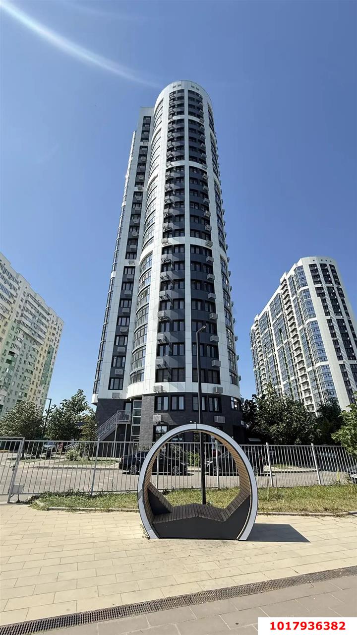 Фото №2: 3-комнатная квартира <span class="whitespace-nowrap">104 м²</span>, <span class="whitespace-nowrap">13/25 эт.</span> - Краснодар, Карасунский внутригородской округ, мкр. жилой комплекс Фреш, ул. имени Валерия Гассия, 4/7лит2