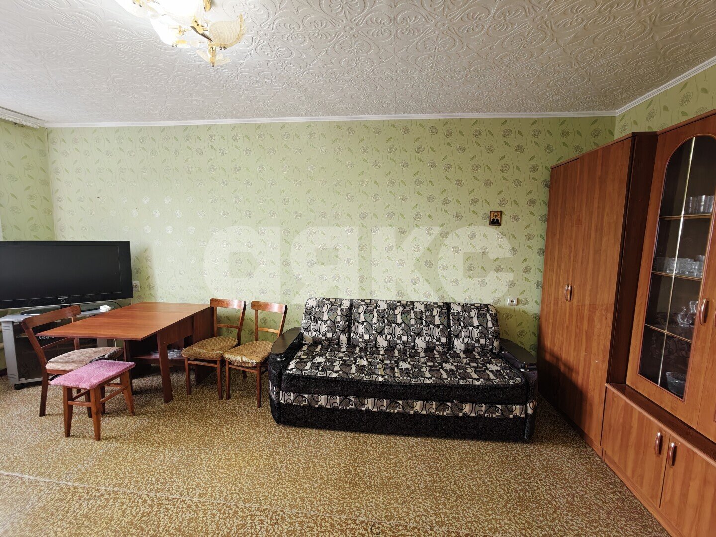 Фото №1: 1-комнатная квартира <span class="whitespace-nowrap">37 м²</span>, <span class="whitespace-nowrap">3/3 эт.</span> - Кореновск, мкр. 1-й квартал, ул. Фрунзе, 205