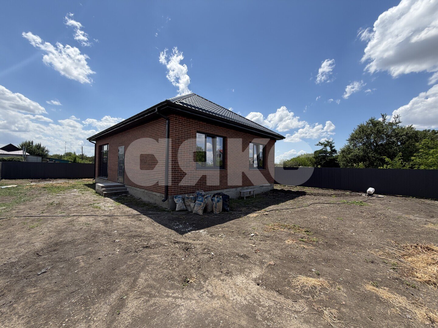 Фото №2: Дом <span class="whitespace-nowrap">96 м²</span> <span class="whitespace-nowrap">+ 4.5 сот.</span>, <span class="whitespace-nowrap">1 эт.</span> - Платнировская, ул. Карла Маркса