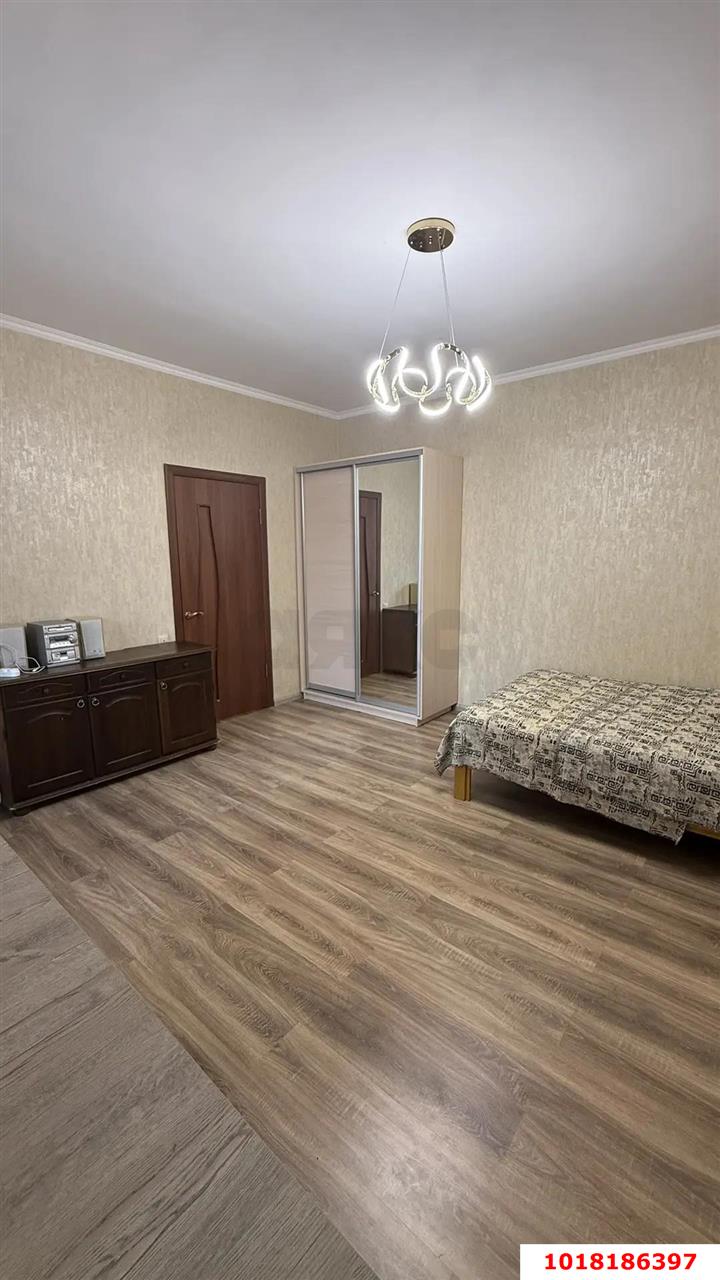 Фото №6: 1-комнатная квартира <span class="whitespace-nowrap">43 м²</span>, <span class="whitespace-nowrap">3/5 эт.</span> - Краснодар, Прикубанский внутригородской округ, мкр. Музыкальный, ул. имени Сергея Есенина, 112