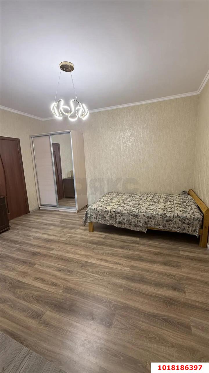 Фото №7: 1-комнатная квартира <span class="whitespace-nowrap">43 м²</span>, <span class="whitespace-nowrap">3/5 эт.</span> - Краснодар, Прикубанский внутригородской округ, мкр. Музыкальный, ул. имени Сергея Есенина, 112