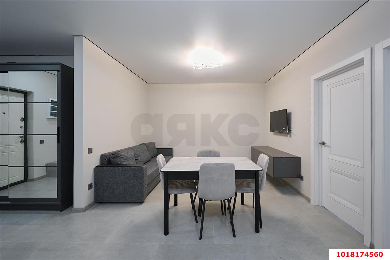 Фото №3: 2-комнатная квартира <span class="whitespace-nowrap">52 м²</span>, <span class="whitespace-nowrap">18/19 эт.</span> - Краснодар, Прикубанский внутригородской округ, мкр. Горхутор, ул. Агрономическая, 2/5к1