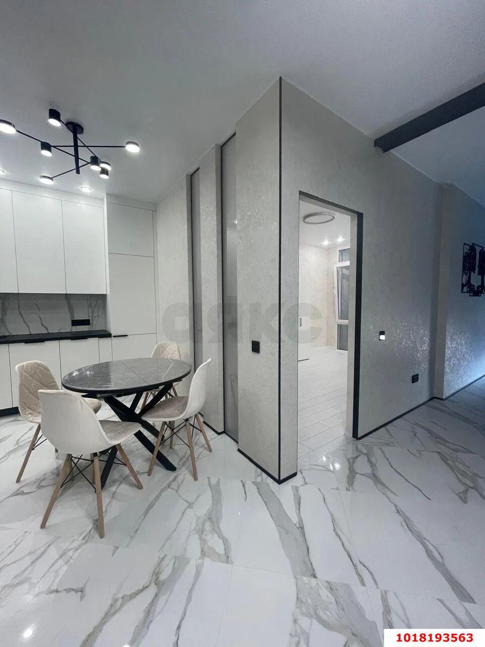 Фото №3: 2-комнатная квартира <span class="whitespace-nowrap">47 м²</span>, <span class="whitespace-nowrap">17/24 эт.</span> - Краснодар, Прикубанский внутригородской округ, мкр. Любимово, 2/1