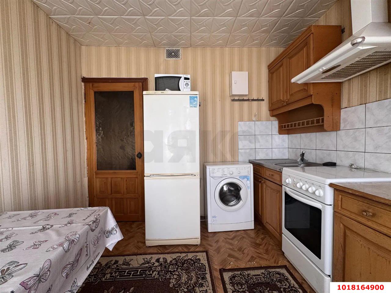Фото №1: 1-комнатная квартира <span class="whitespace-nowrap">36 м²</span>, <span class="whitespace-nowrap">4/9 эт.</span> - Краснодар, Прикубанский внутригородской округ, Отделение № 1 совхоза Солнечный, мкр. Фестивальный, ул. Яна Полуяна, 4