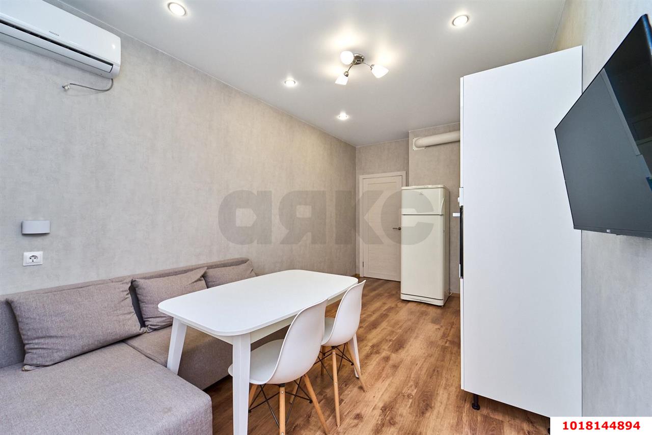 Фото №2: 1-комнатная квартира <span class="whitespace-nowrap">39 м²</span>, <span class="whitespace-nowrap">5/18 эт.</span> - Краснодар, Прикубанский внутригородской округ, Фестивальный, мкр. ЖК Цветы, ул. Круговая, 4Вк5
