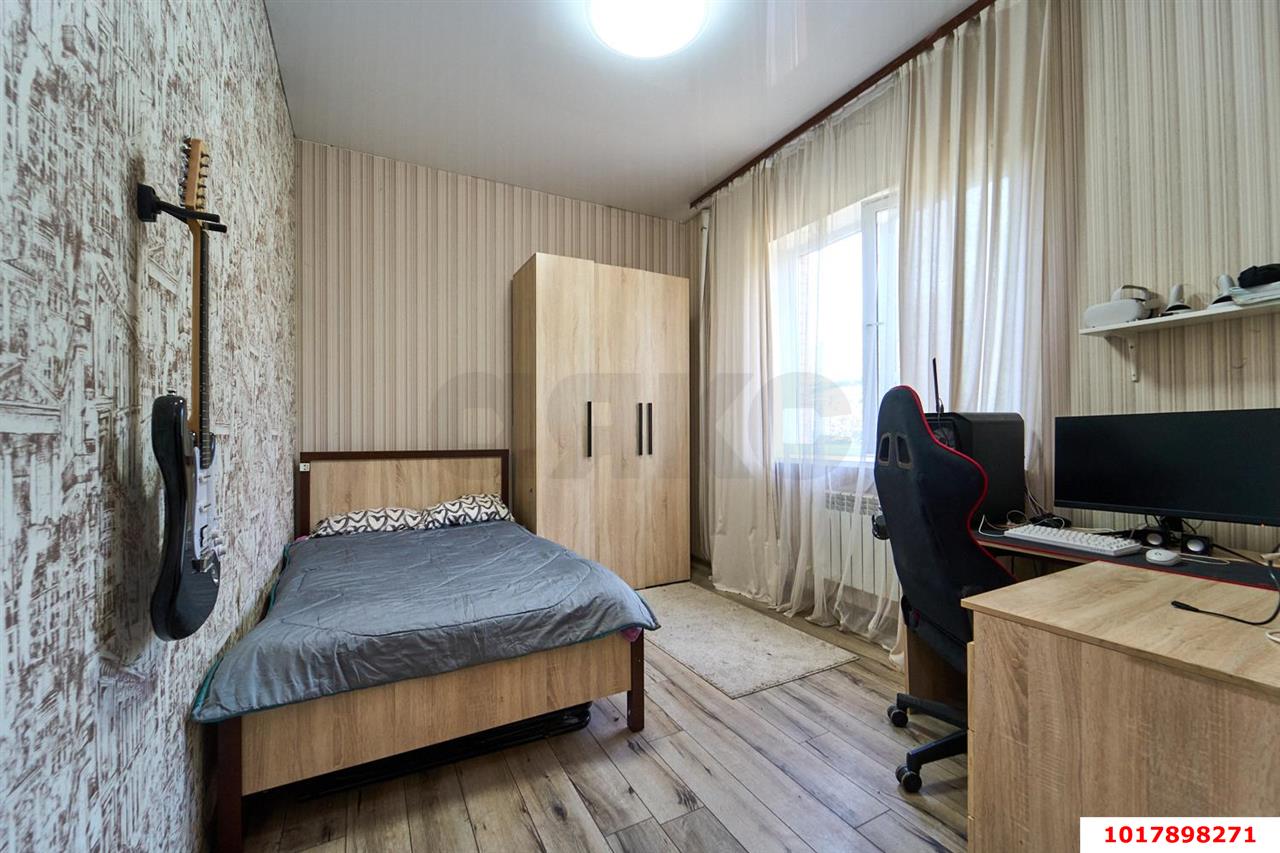 Фото №9: Дом <span class="whitespace-nowrap">106 м²</span> <span class="whitespace-nowrap">+ 4 сот.</span>, <span class="whitespace-nowrap">1 эт.</span> - Индустриальный, Прикубанский внутригородской округ, мкр. Дивный, б-р Голубой, 45