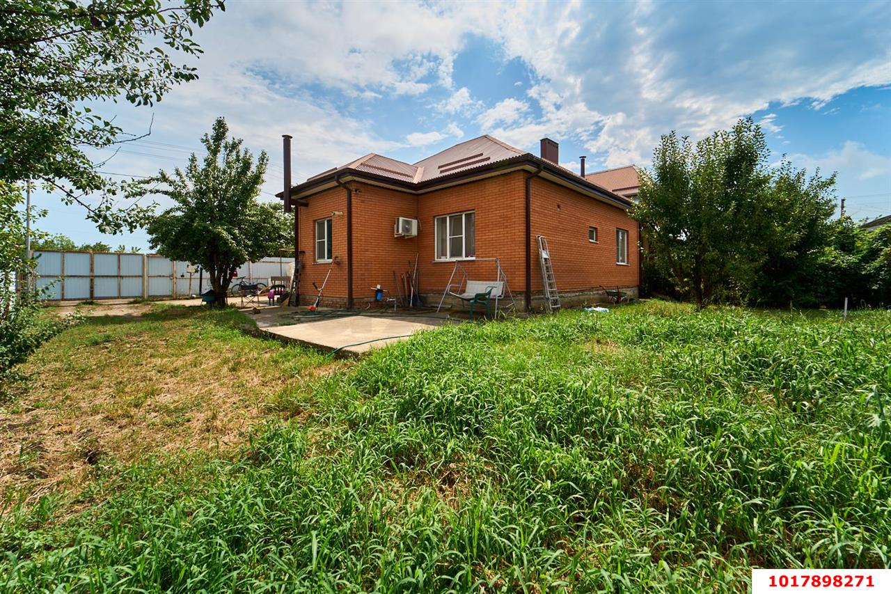 Фото №12: Дом <span class="whitespace-nowrap">106 м²</span> <span class="whitespace-nowrap">+ 4 сот.</span>, <span class="whitespace-nowrap">1 эт.</span> - Индустриальный, Прикубанский внутригородской округ, мкр. Дивный, б-р Голубой, 45