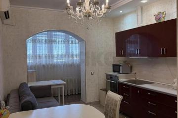 Фото №1: 1-комнатная квартира <span class="whitespace-nowrap">47 м²</span>, <span class="whitespace-nowrap">3/7 эт.</span> - Краснодар, мкр. Кожзавод, ул. Минская, 122/13