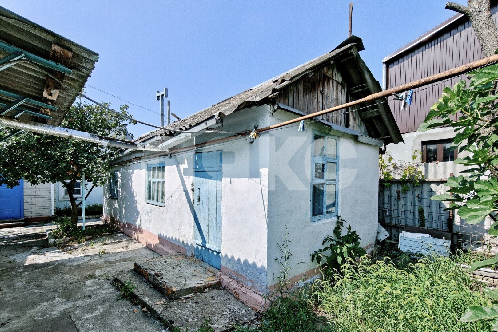 Фото №6: Дом <span class="whitespace-nowrap">100 м²</span> <span class="whitespace-nowrap">+ 4 сот.</span>, <span class="whitespace-nowrap">1 эт.</span> - Новороссийск, р. Восточный, ул. Тельмана, 14