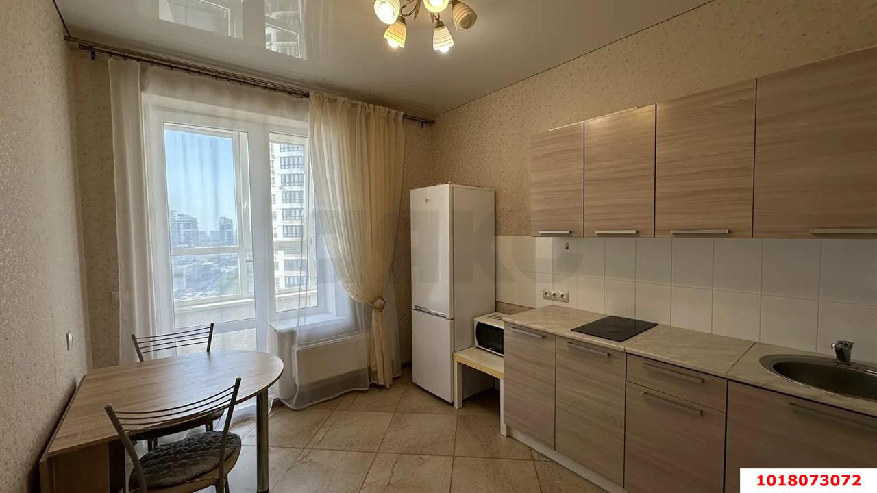 Фото №2: 1-комнатная квартира <span class="whitespace-nowrap">42 м²</span>, <span class="whitespace-nowrap">16/21 эт.</span> - Краснодар, Карасунский внутригородской округ, Пашковский, мкр. жилой комплекс Империал, ул. Бородинская, 137к1