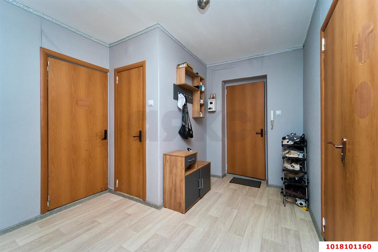 Фото №11: 2-комнатная квартира <span class="whitespace-nowrap">57 м²</span>, <span class="whitespace-nowrap">13/14 эт.</span> - Краснодар, Западный внутригородской округ, мкр. Юбилейный, пр-кт Чекистов, 1