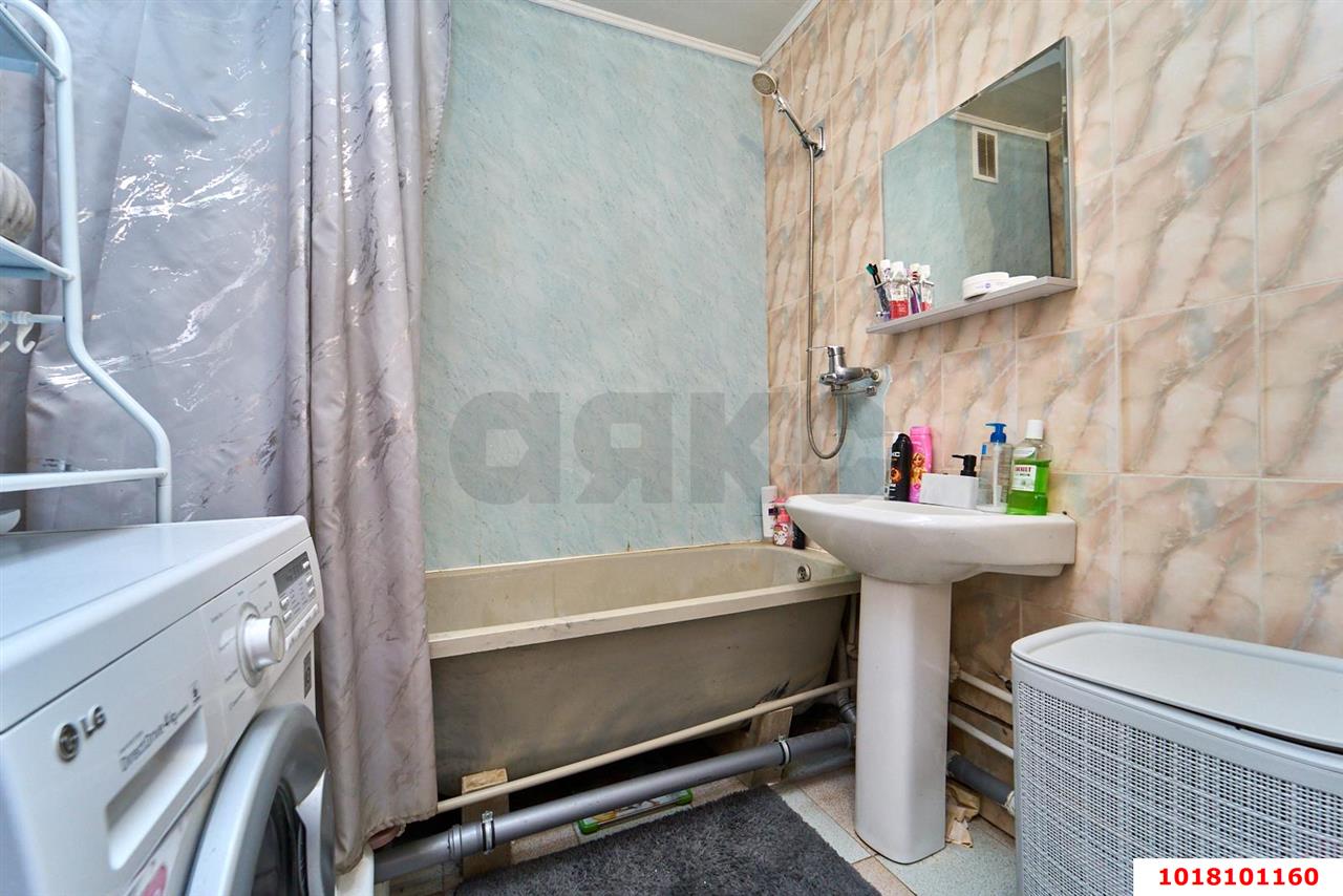 Фото №13: 2-комнатная квартира <span class="whitespace-nowrap">57 м²</span>, <span class="whitespace-nowrap">13/14 эт.</span> - Краснодар, Западный внутригородской округ, мкр. Юбилейный, пр-кт Чекистов, 1