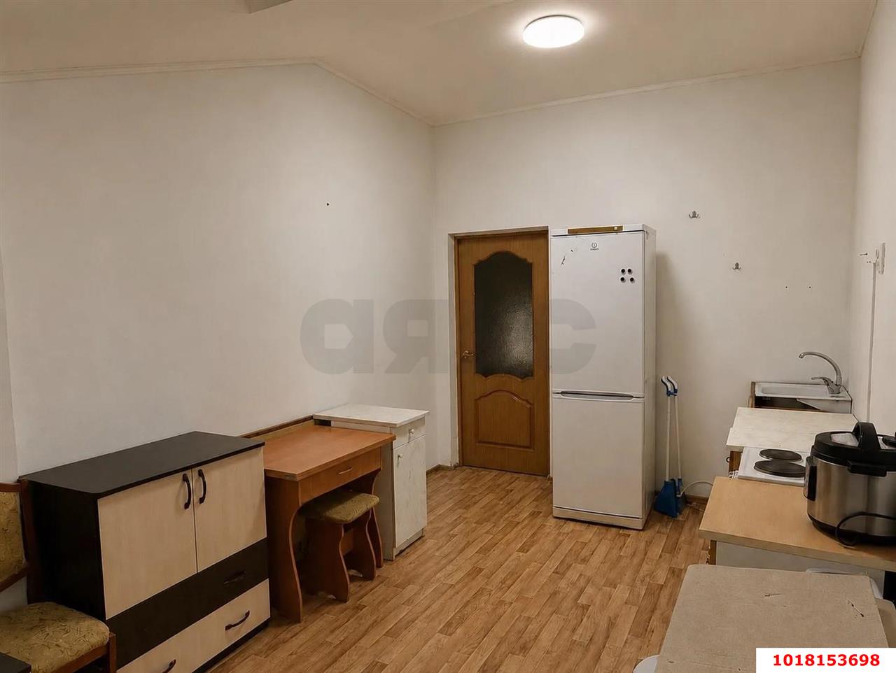 Фото №4: 1-комнатная квартира <span class="whitespace-nowrap">10 м²</span>, <span class="whitespace-nowrap">7/7 эт.</span> - Краснодар, Прикубанский внутригородской округ, мкр. Новый, ул. Апрельская, 5
