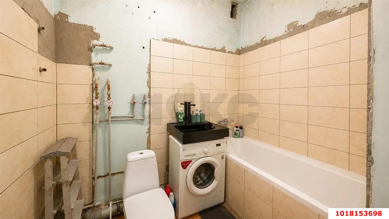 Фото №7: 1-комнатная квартира <span class="whitespace-nowrap">10 м²</span>, <span class="whitespace-nowrap">7/7 эт.</span> - Краснодар, Прикубанский внутригородской округ, мкр. Новый, ул. Апрельская, 5