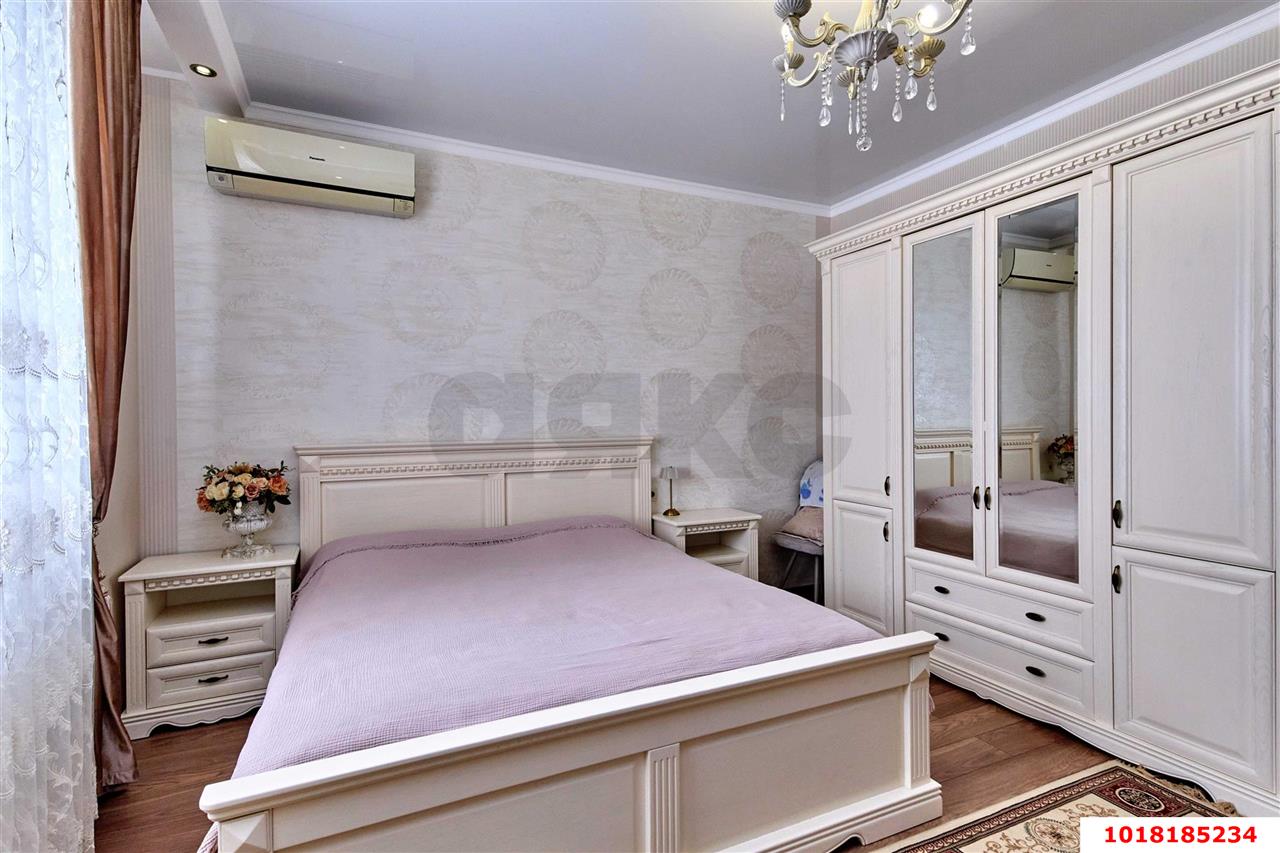 Фото №7: 3-комнатная квартира <span class="whitespace-nowrap">82 м²</span>, <span class="whitespace-nowrap">13/16 эт.</span> - Краснодар, Западный внутригородской округ, мкр. Юбилейный, ул. 70-летия Октября, 1/1