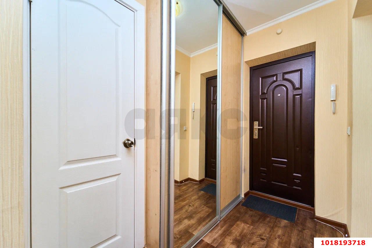 Фото №10: 1-комнатная квартира <span class="whitespace-nowrap">34 м²</span>, <span class="whitespace-nowrap">8/16 эт.</span> - Краснодар, Прикубанский внутригородской округ, мкр. Юбилейный, ул. имени Калинина, 13к60
