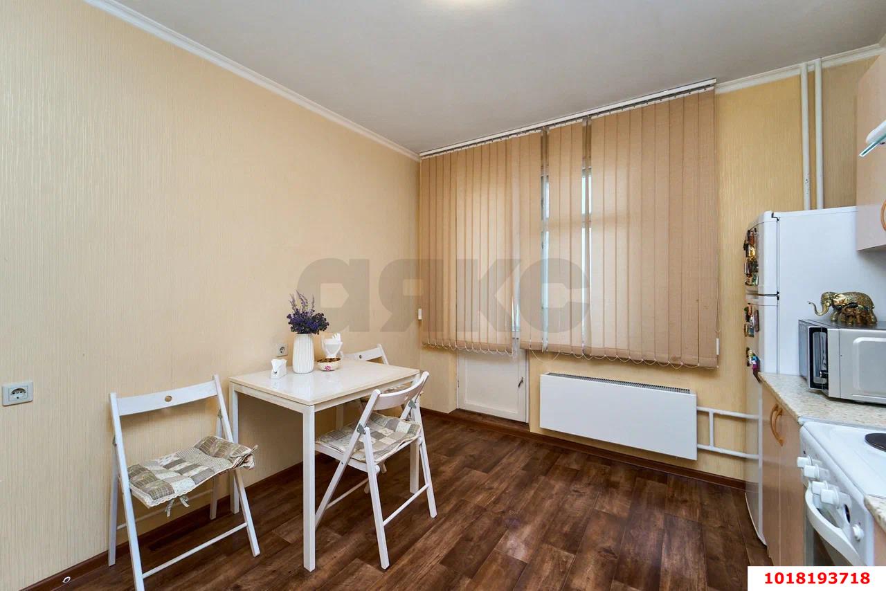 Фото №7: 1-комнатная квартира <span class="whitespace-nowrap">34 м²</span>, <span class="whitespace-nowrap">8/16 эт.</span> - Краснодар, Прикубанский внутригородской округ, мкр. Юбилейный, ул. имени Калинина, 13к60