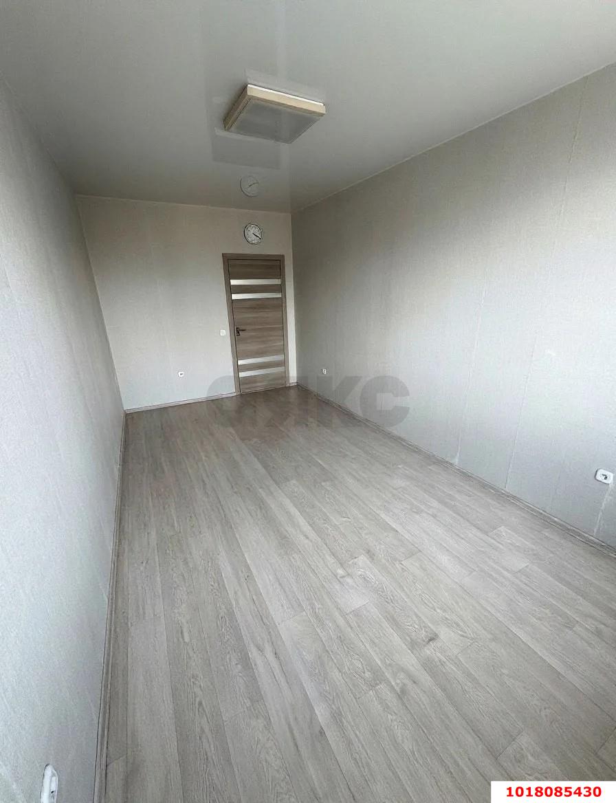 Фото №4: 2-комнатная квартира <span class="whitespace-nowrap">63 м²</span>, <span class="whitespace-nowrap">4/13 эт.</span> - Краснодар, Прикубанский внутригородской округ, Фестивальный, мкр. Солнечный, ул. имени Симиренко, 45
