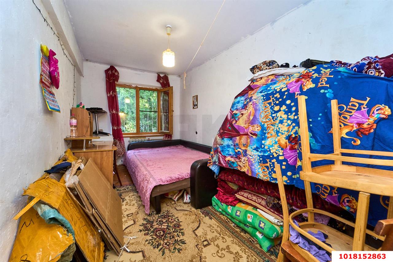 Фото №4: 3-комнатная квартира <span class="whitespace-nowrap">58 м²</span>, <span class="whitespace-nowrap">1/5 эт.</span> - Краснодар, Центральный внутригородской округ, мкр. Черёмушки, ул. Айвазовского, 118
