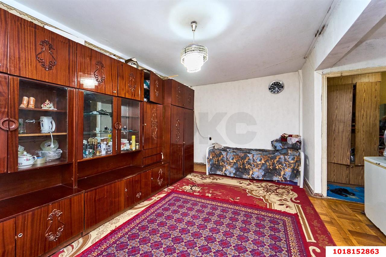 Фото №8: 3-комнатная квартира <span class="whitespace-nowrap">58 м²</span>, <span class="whitespace-nowrap">1/5 эт.</span> - Краснодар, Центральный внутригородской округ, мкр. Черёмушки, ул. Айвазовского, 118