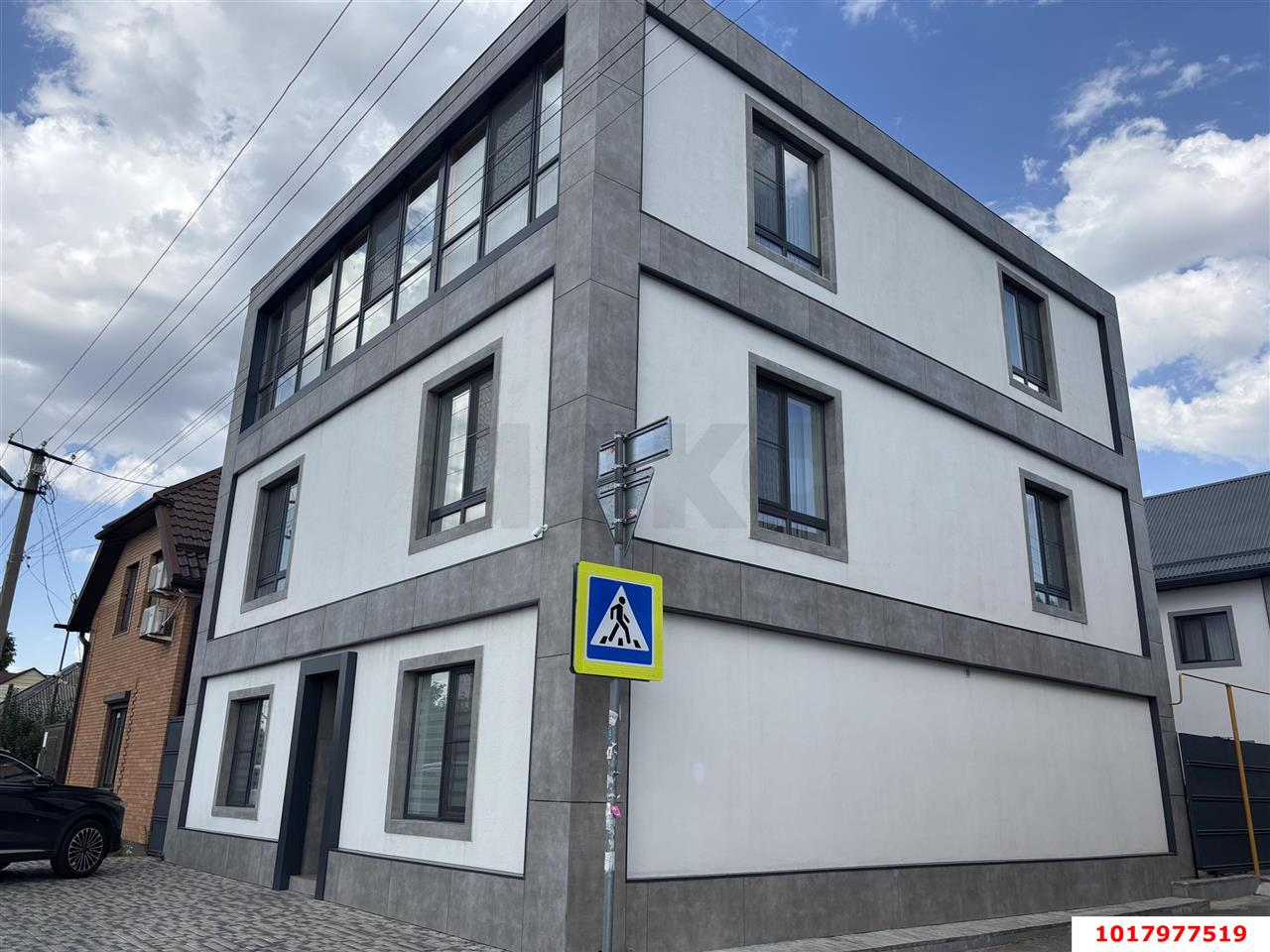 Фото №2: Отдельное здание <span class="whitespace-nowrap">471 м²</span>, <span class="whitespace-nowrap">1/2 эт.</span> - Краснодар, Западный внутригородской округ, мкр. Фестивальный, ул. Каляева, 120