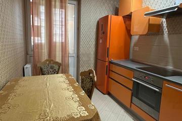 Фото №1: 3-комнатная квартира <span class="whitespace-nowrap">60 м²</span>, <span class="whitespace-nowrap">3/10 эт.</span> - Краснодар, мкр. Светлоград, ул. Красных Партизан, 1/3к4