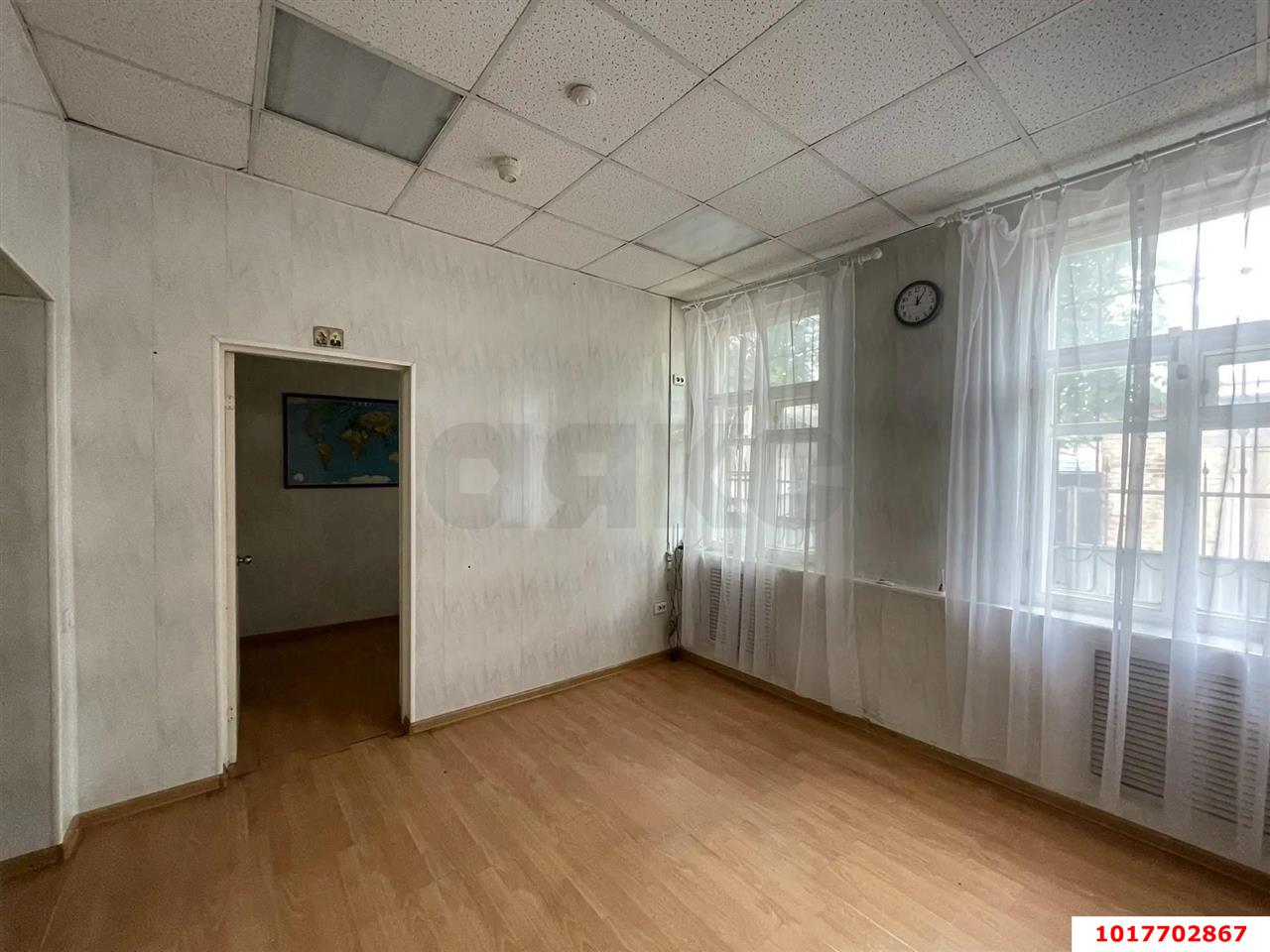 Фото №10: Офисное помещение <span class="whitespace-nowrap">172 м²</span>, <span class="whitespace-nowrap">1/1 эт.</span> - Краснодар, Центральный внутригородской округ, мкр. Центральный, ул. Орджоникидзе, 87