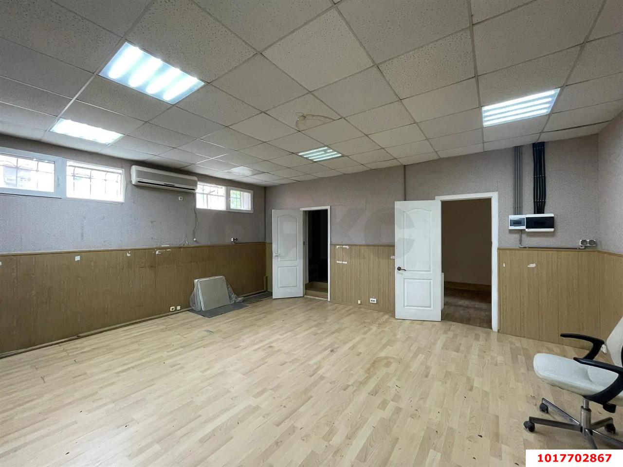 Фото №18: Офисное помещение <span class="whitespace-nowrap">172 м²</span>, <span class="whitespace-nowrap">1/1 эт.</span> - Краснодар, Центральный внутригородской округ, мкр. Центральный, ул. Орджоникидзе, 87