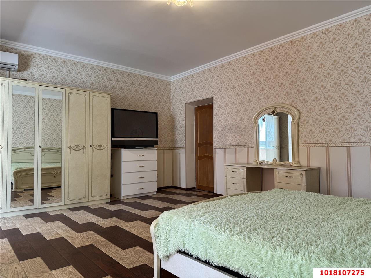 Фото №8: 4-комнатная квартира <span class="whitespace-nowrap">150 м²</span>, <span class="whitespace-nowrap">1/12 эт.</span> - Краснодар, Прикубанский внутригородской округ, Отделение № 1 совхоза Солнечный, мкр. Фестивальный, ул. Яна Полуяна, 2
