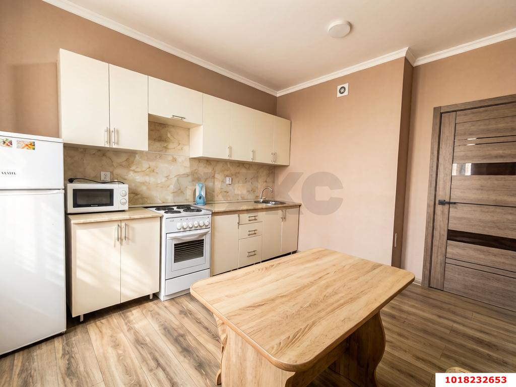 Фото №2: 1-комнатная квартира <span class="whitespace-nowrap">45 м²</span>, <span class="whitespace-nowrap">9/16 эт.</span> - Краснодар, Прикубанский внутригородской округ, ЖК Губернский, мкр. 1-й квартал, ул. Домбайская, 59