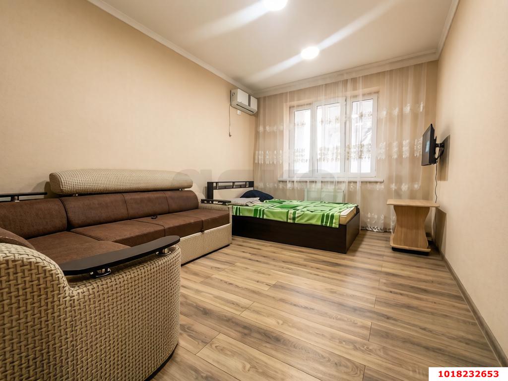 Фото №3: 1-комнатная квартира <span class="whitespace-nowrap">45 м²</span>, <span class="whitespace-nowrap">9/16 эт.</span> - Краснодар, Прикубанский внутригородской округ, ЖК Губернский, мкр. 1-й квартал, ул. Домбайская, 59