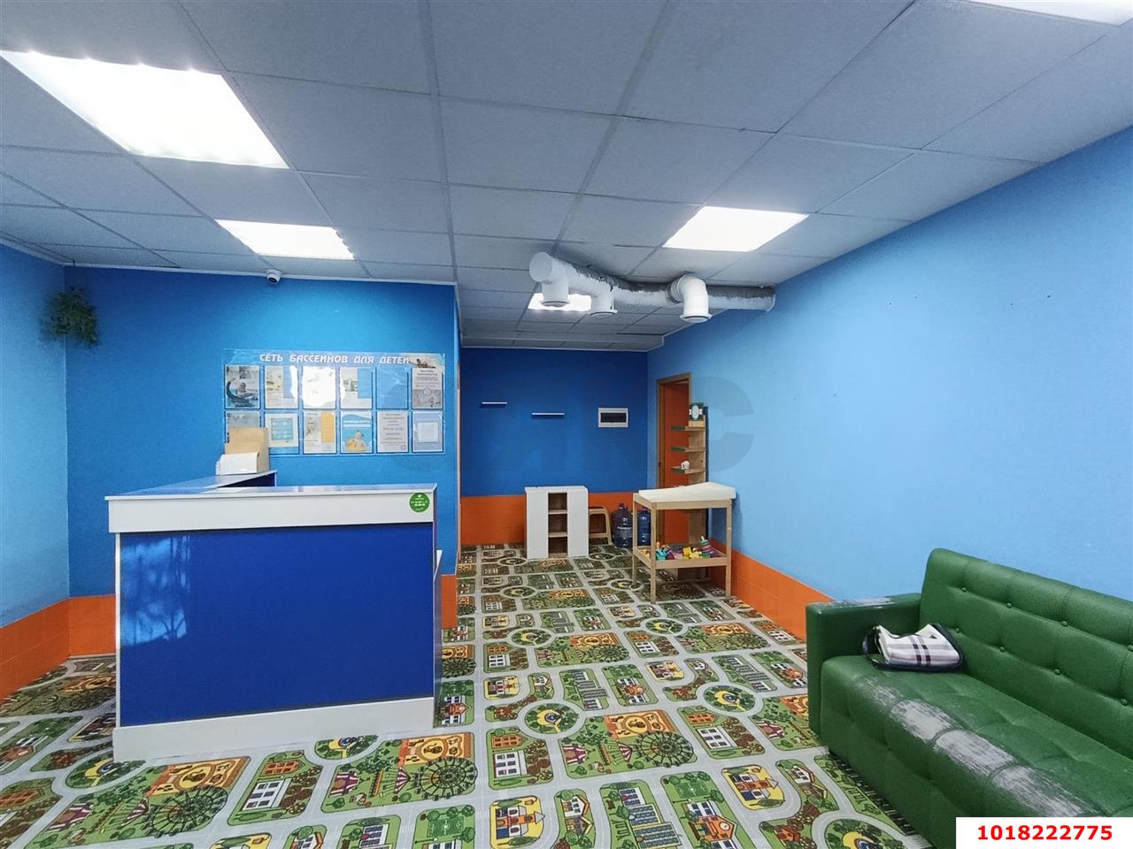 Фото №2: Торговое помещение <span class="whitespace-nowrap">108 м²</span>, <span class="whitespace-nowrap">6 эт.</span> - Краснодар, Прикубанский внутригородской округ, ЖК Лучезарный, мкр. Музыкальный, ул. имени Сергея Есенина, 133